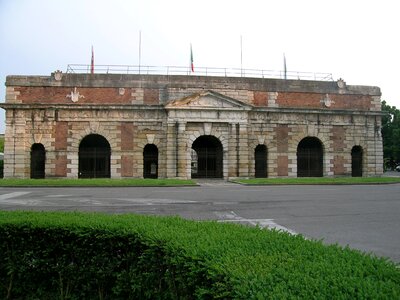 Verona porta nuova city entrance