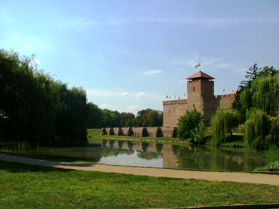 Lake park gyula castle