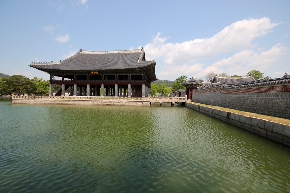 The joseon dynasty the royal palace gyeonghoeru