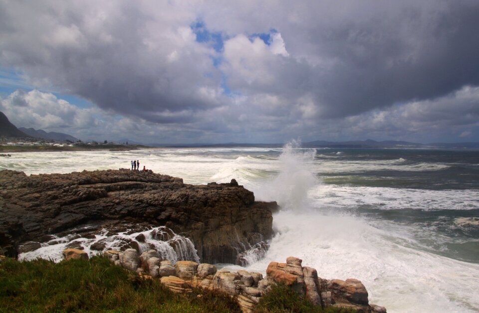 Wave spray surf photo