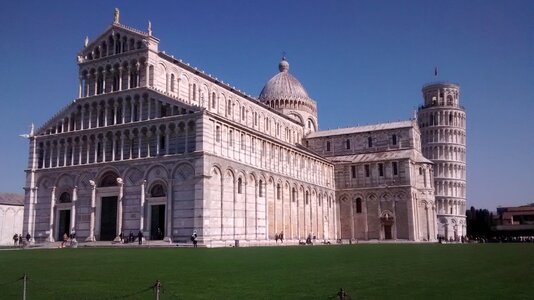 Torre piazza dei miracoli church photo