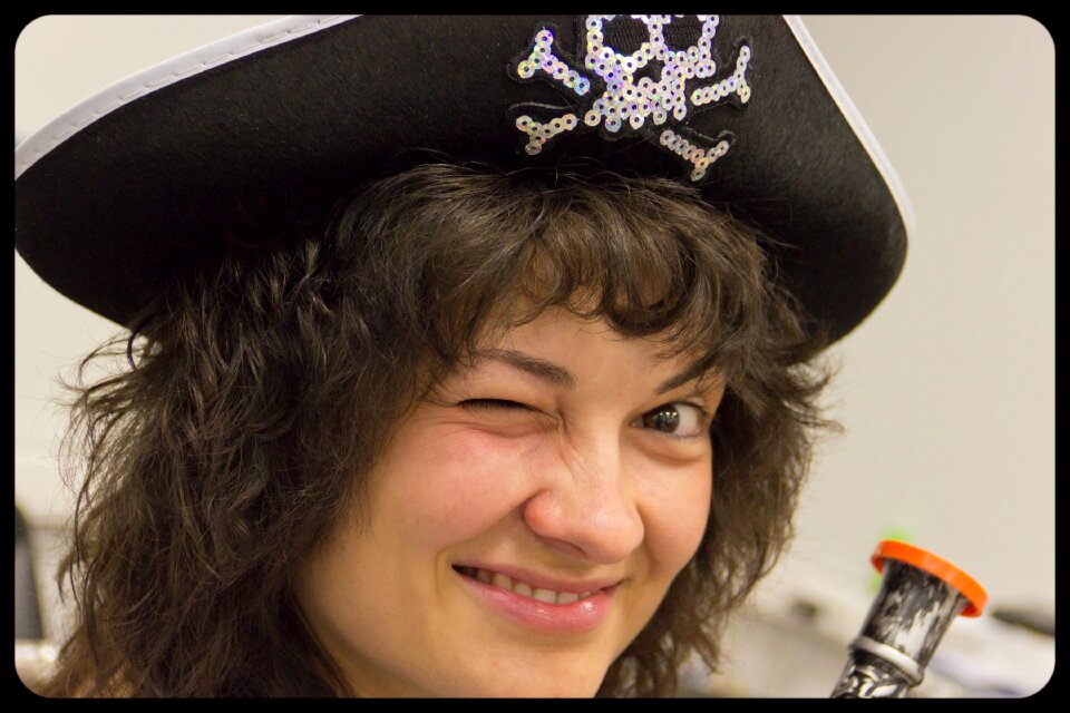 Wink smile the three-cornered hat