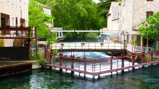 Color fontaine de vaucluse france