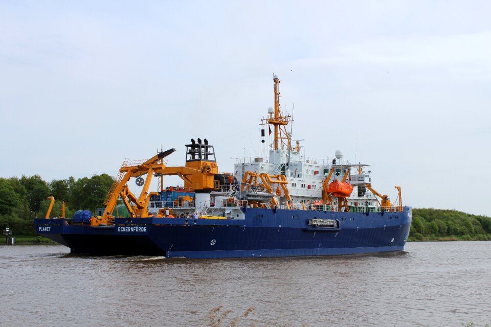 Nok research ship navy