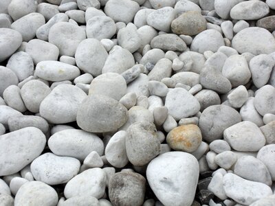 Marble gravel riverbed white