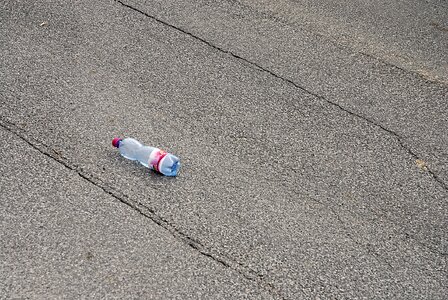 Bottle plastic cracks