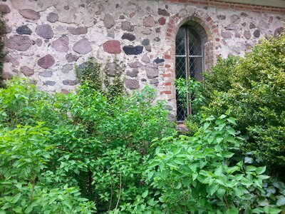 Wall architecture window