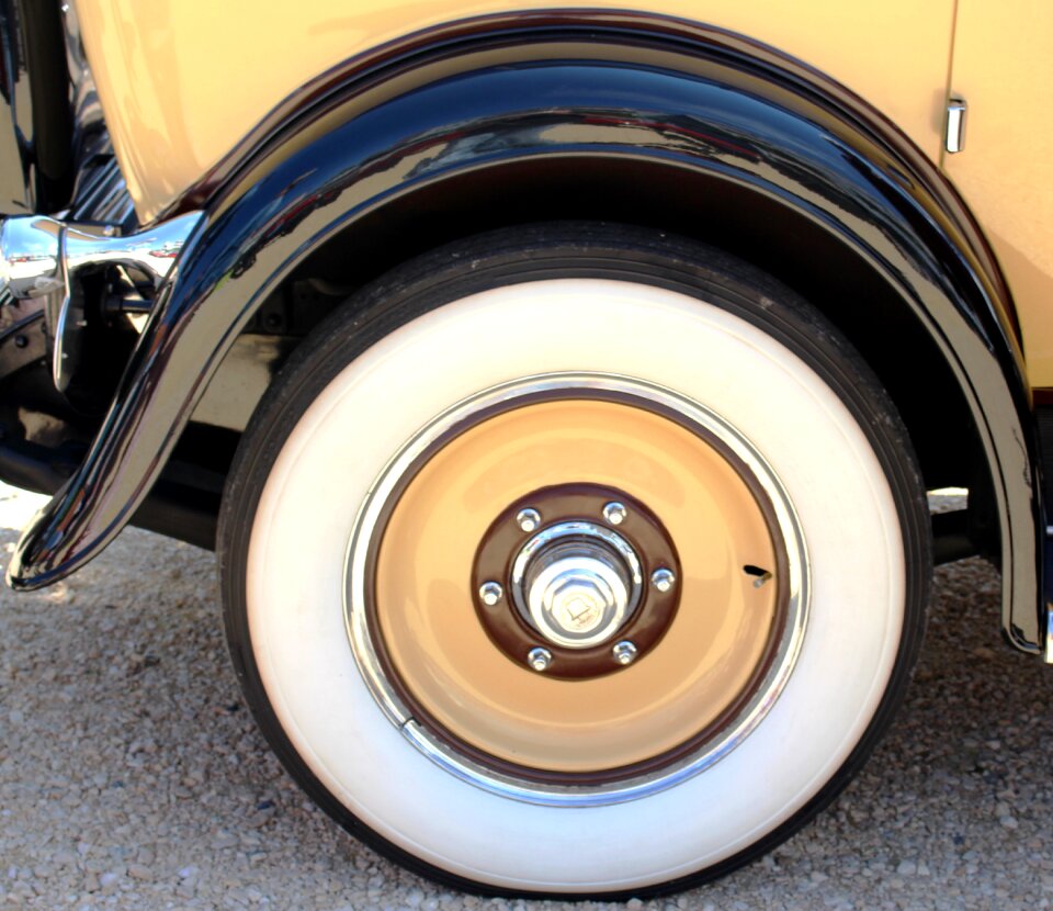 Wheel white wall tires year built 1929