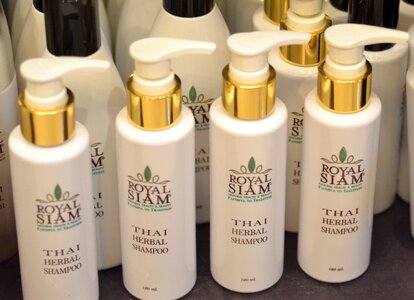 Shampoo packaging royal siam