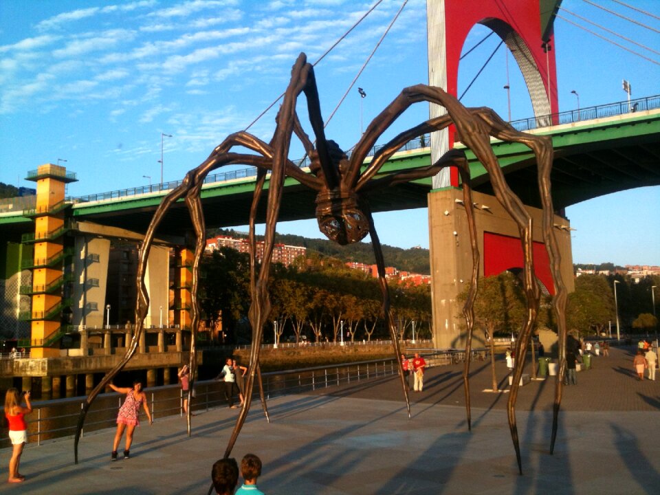 Monuments museums spider