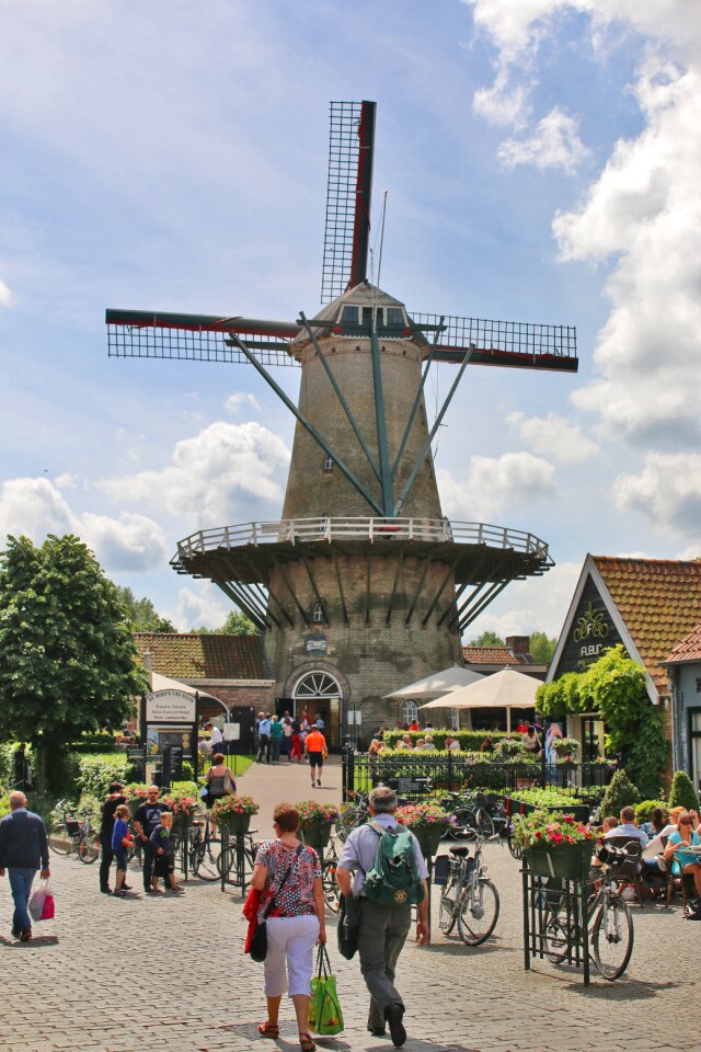 Netherlands sluis windmill