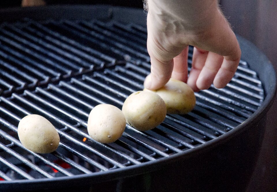 Ball grill vegetables grill