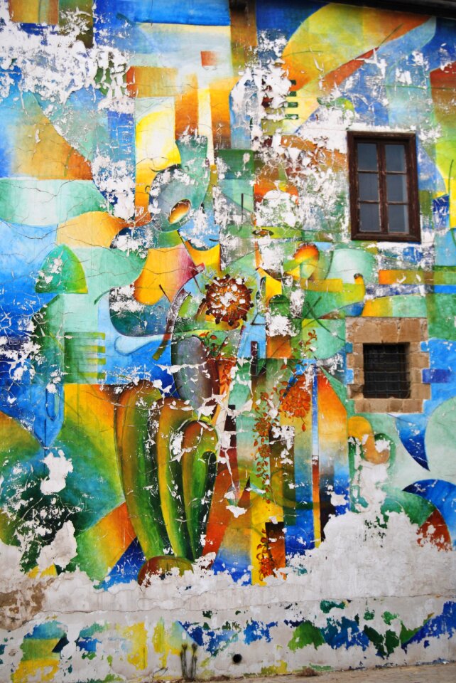 Color wall paint