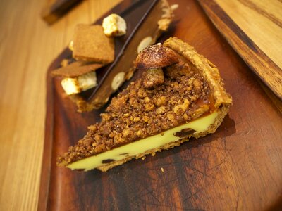 Baked goods smores