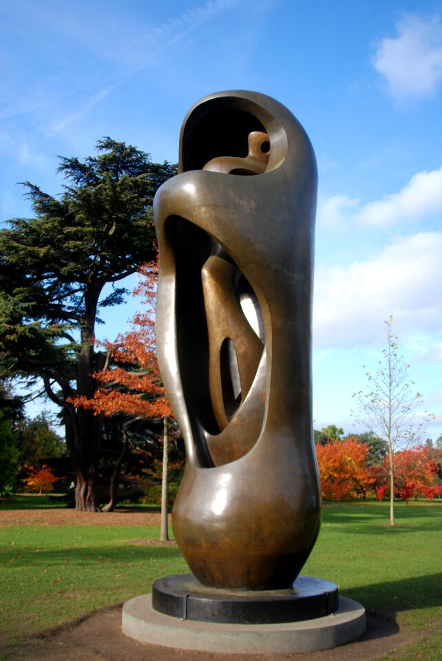 Metal cast henry moore