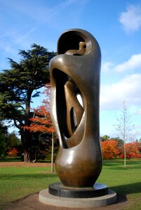 Metal cast henry moore