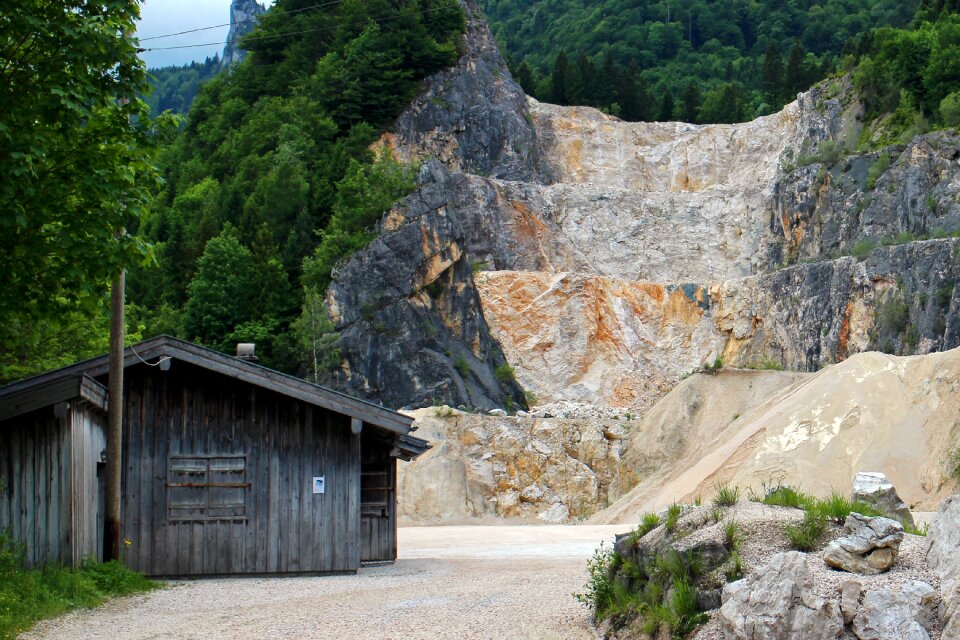 Crash overburden removal