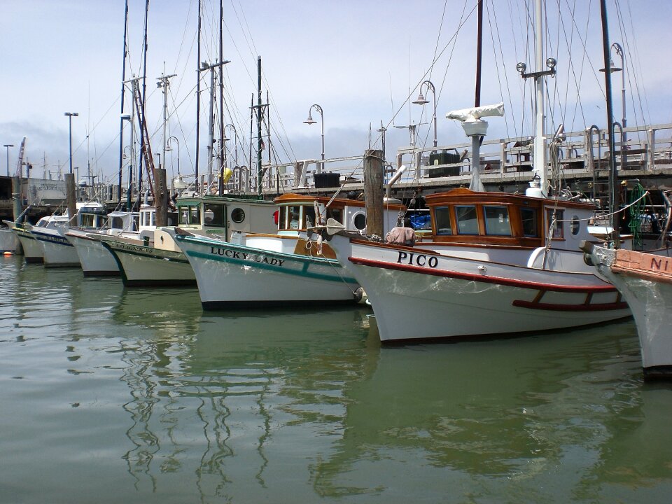 Fisher's wharf harbor pacific