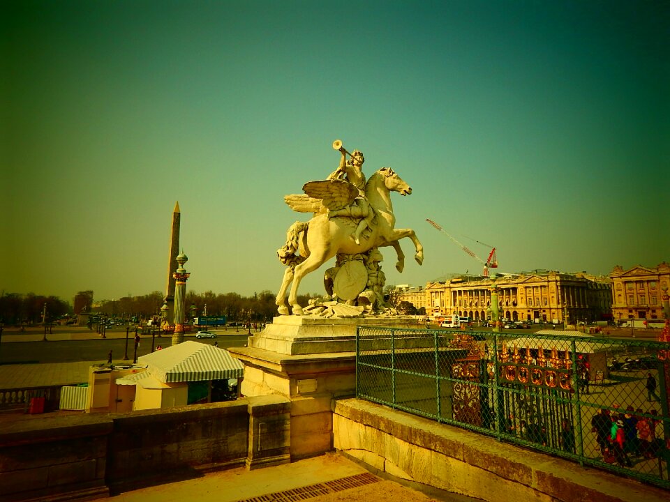Paris statue france