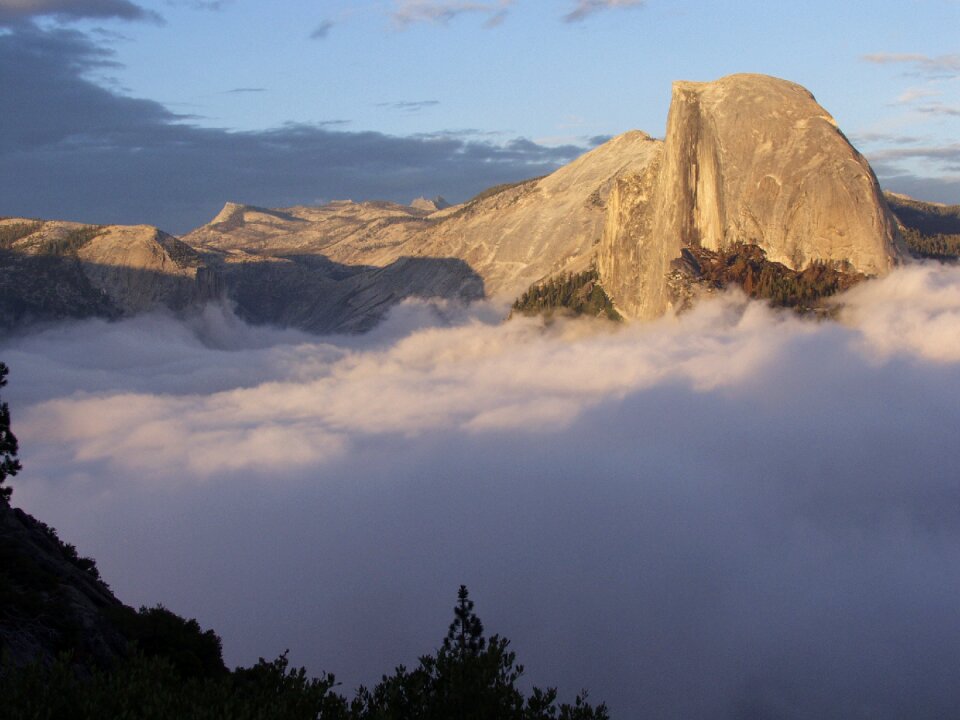 Peak fog granite