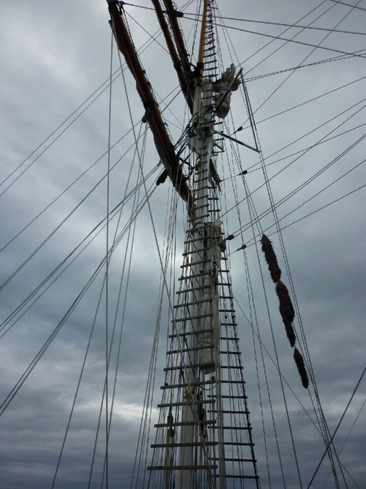 Water sailing ship sailing
