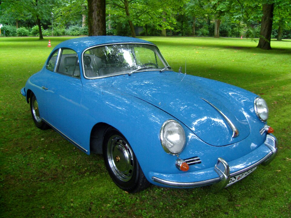 Oldtimer automotive sports car