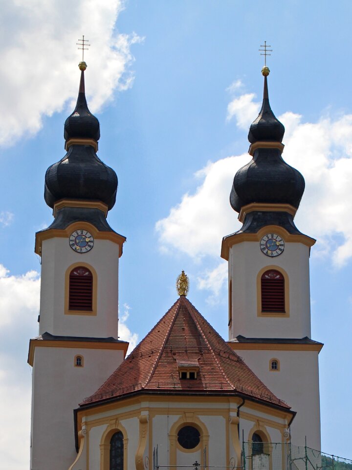 Onion dome turrets steeple