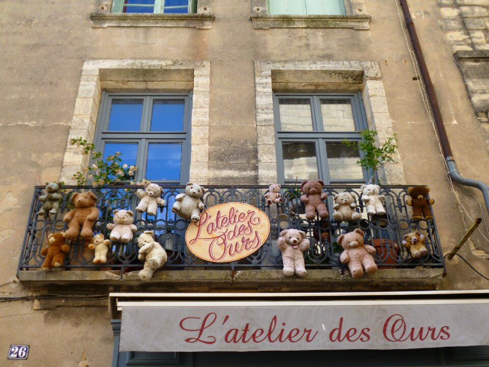 Balcony bear window