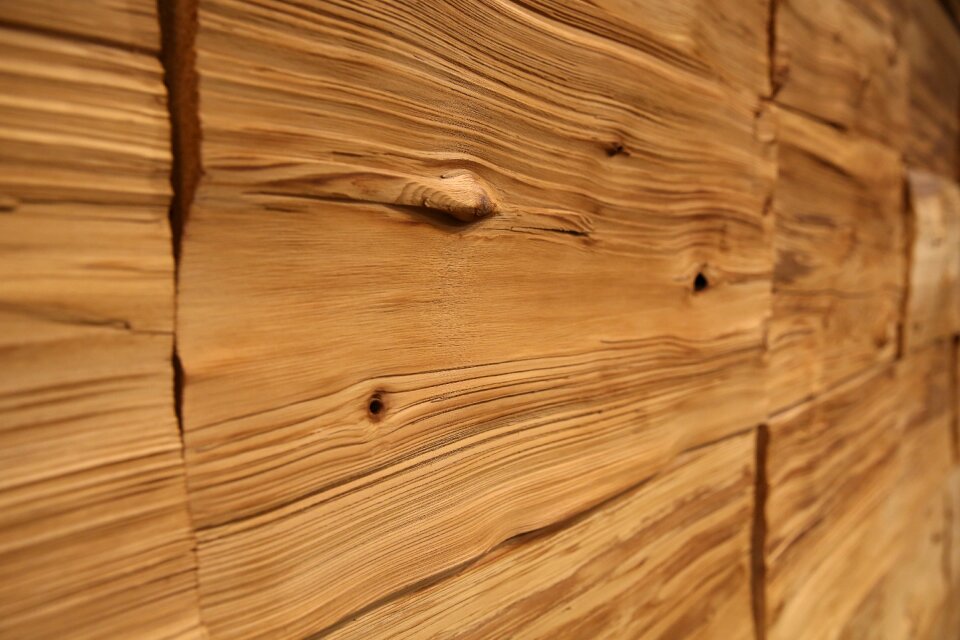 Wall annual zone wrinkles
