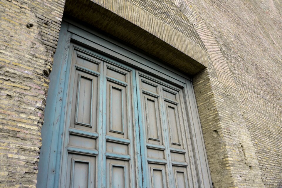 Old input hinged door