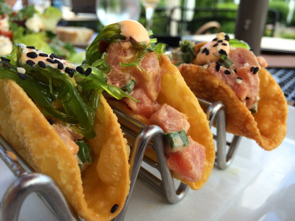 Tuna tartar food taco