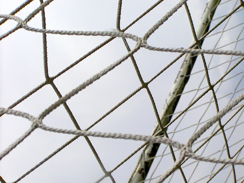 Tangled barrier football