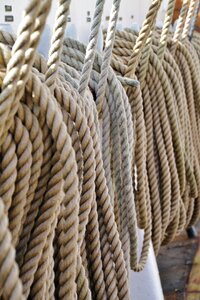 Strand knitting thaw