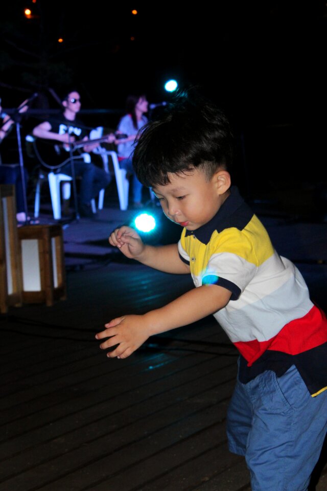 Children's show dance