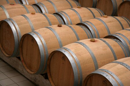 Red wine storage barrel
