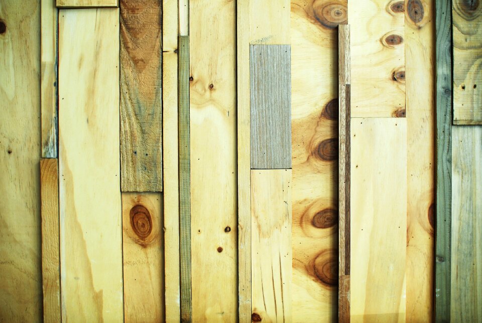 Wood wall pattern