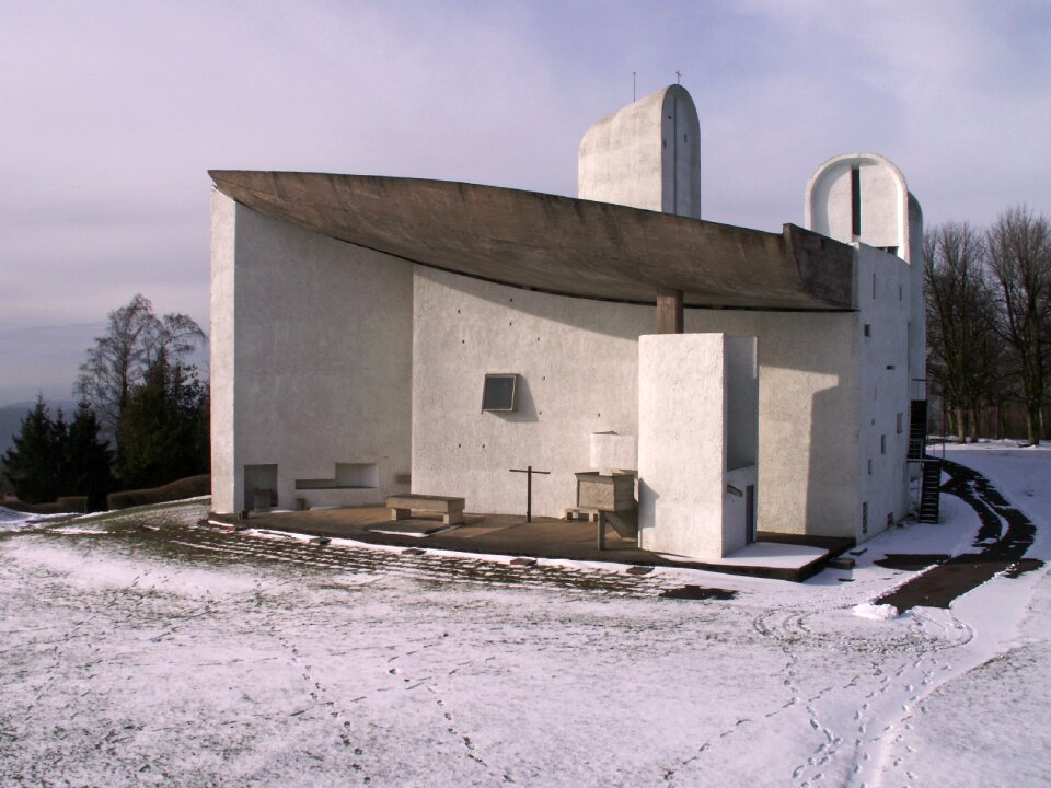 Snow winter le corbusier