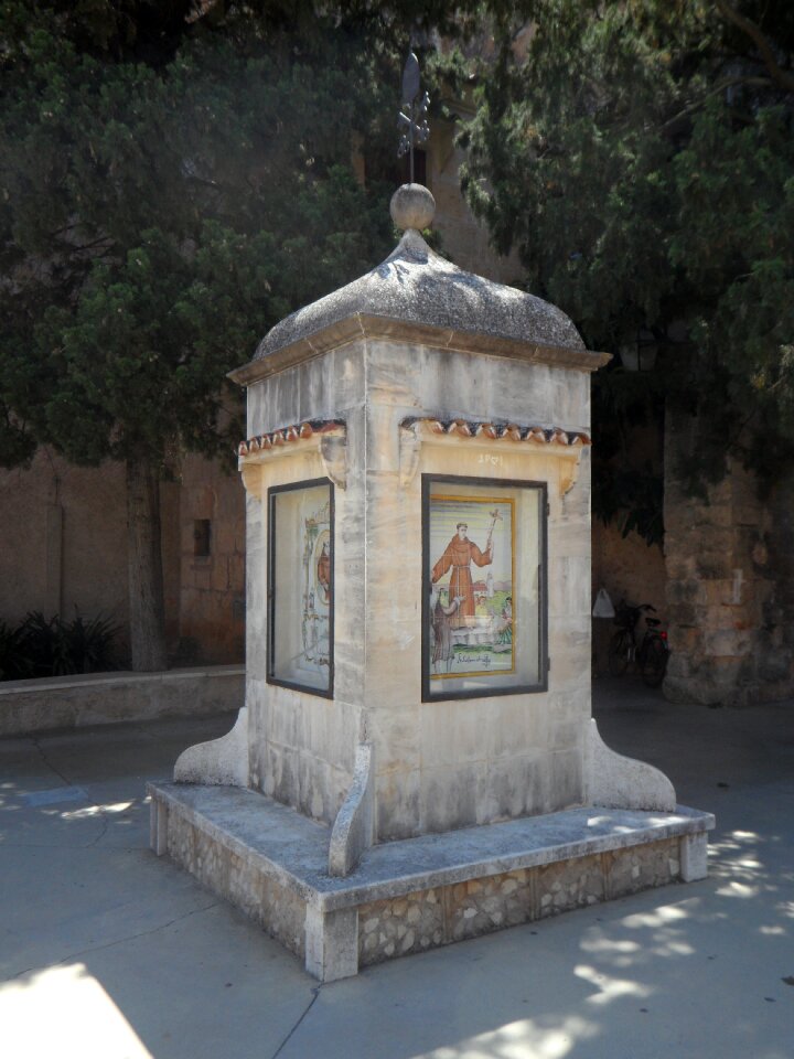 Mallorca priest missionary