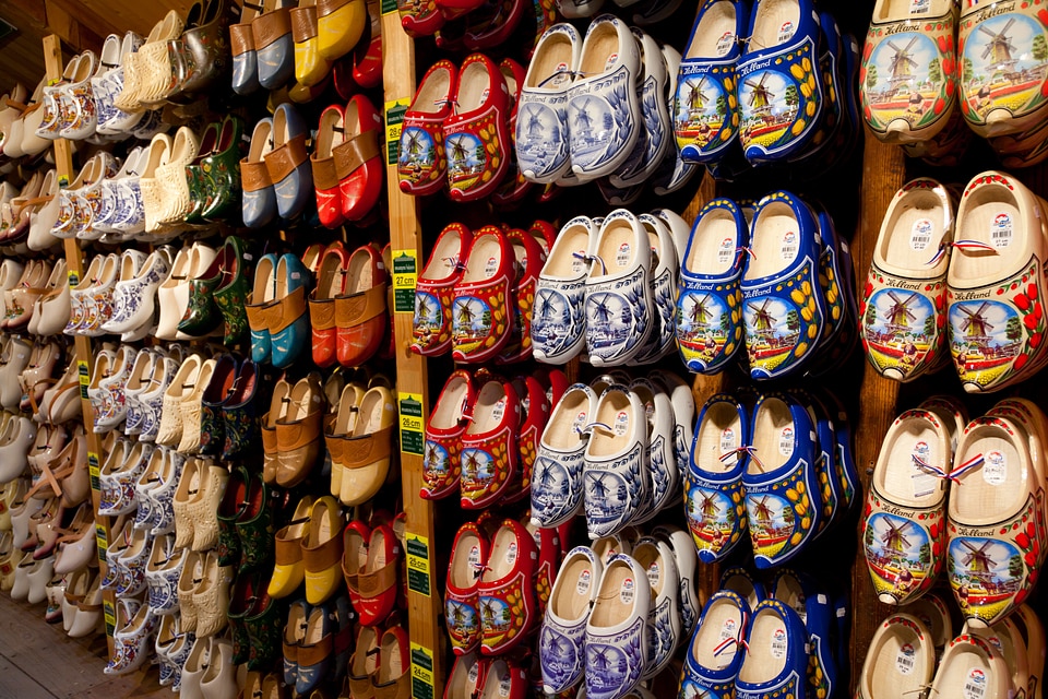 Craft dutch footwear