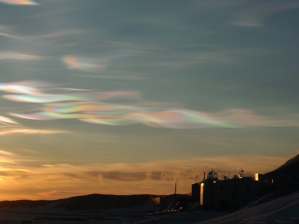 Antarctica atmosphere cirrus
