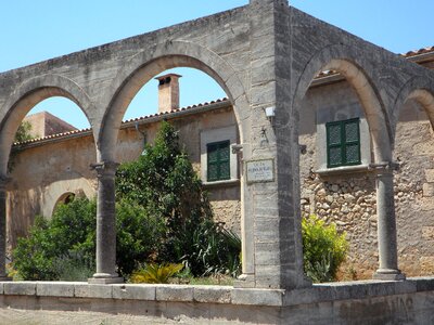 House bowever building