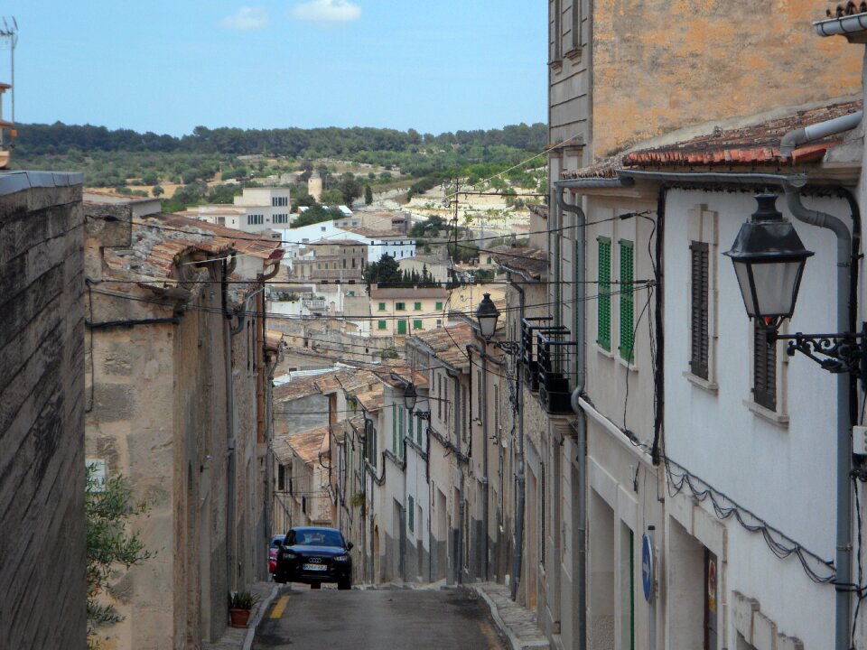 Eng village street historic center