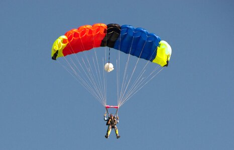 Parachuting extreme skydive