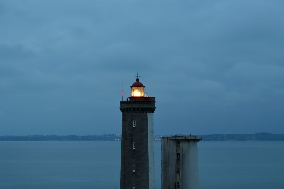Sea night navigation