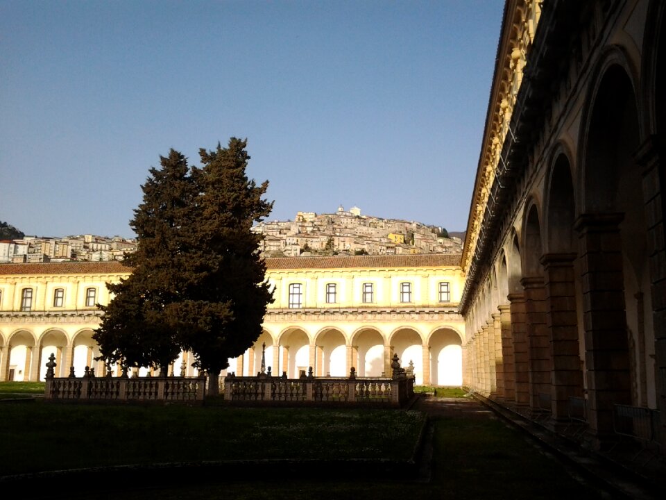 Padula chartreuse quadriportico