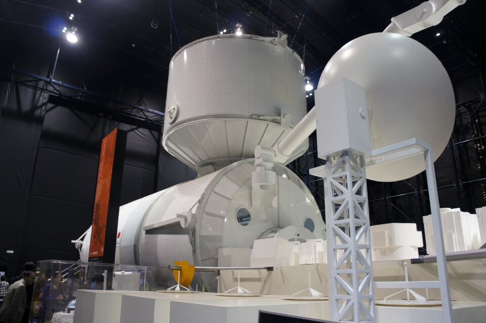 Jaxa universe spacecraft