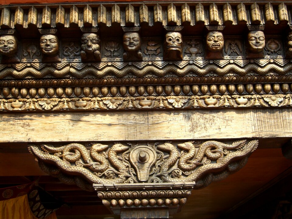Figures arts crafts wood carving