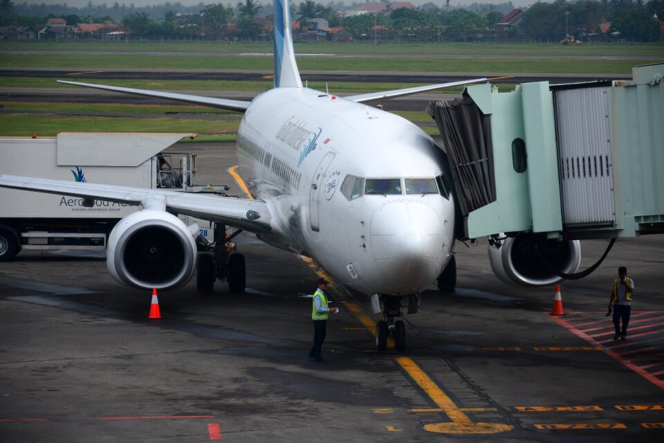 Gray plane gray airplane