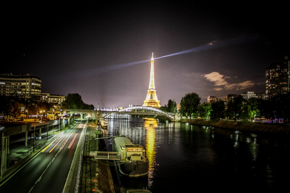 France monument sky