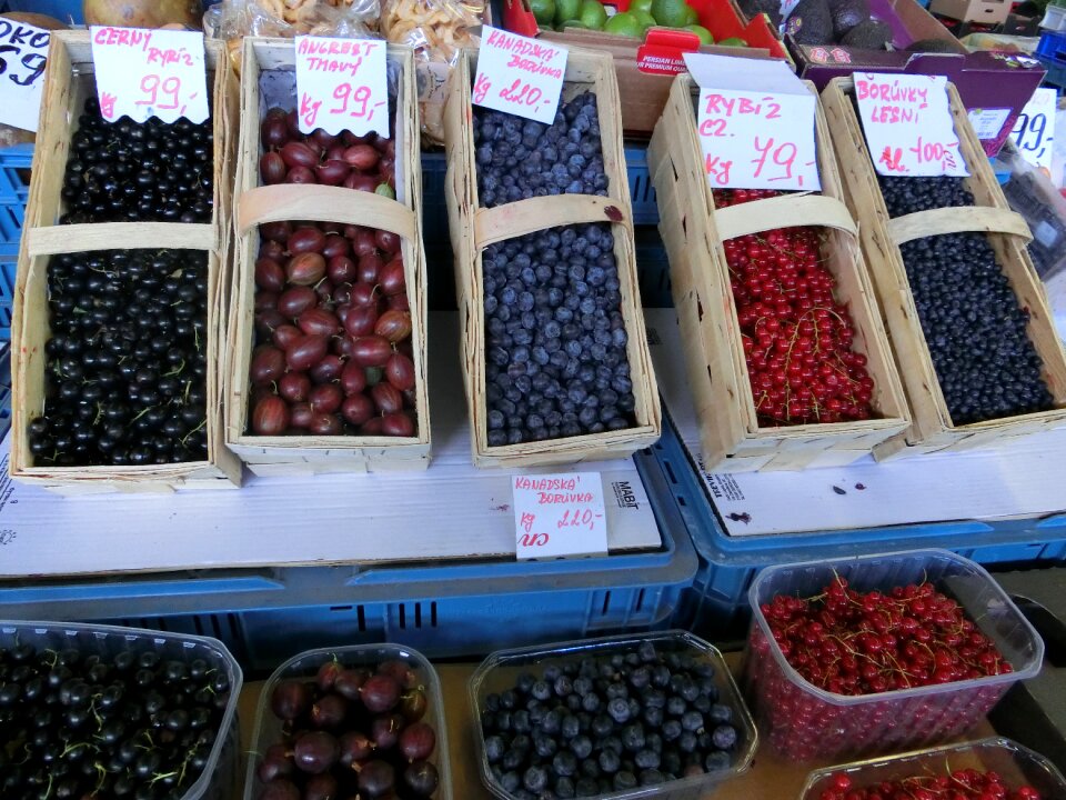 Berries fruit fruit stand